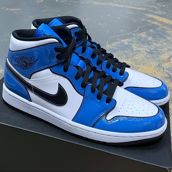 Nike Air Jordan 1 Mid SE Signal Blue DD6834-402 10 Patent Leather - Picture 5 of 11